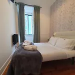 Estrela Charming 2 By Host-point
