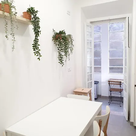 Rum i privatbostad Estrela Charming 2 By Host-point *