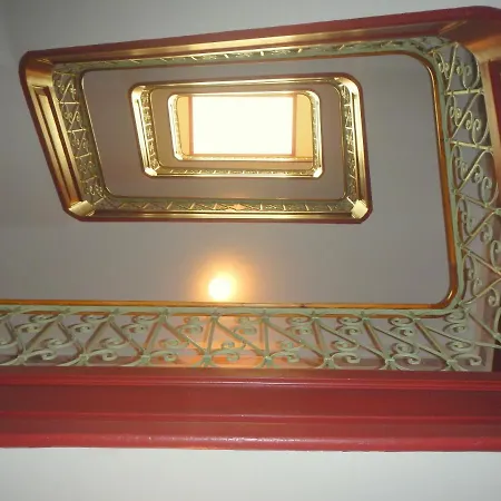 Estrela Charming 2 By Host-point Lisbona