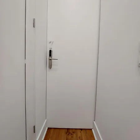 Estrela Charming 2 By Host-point